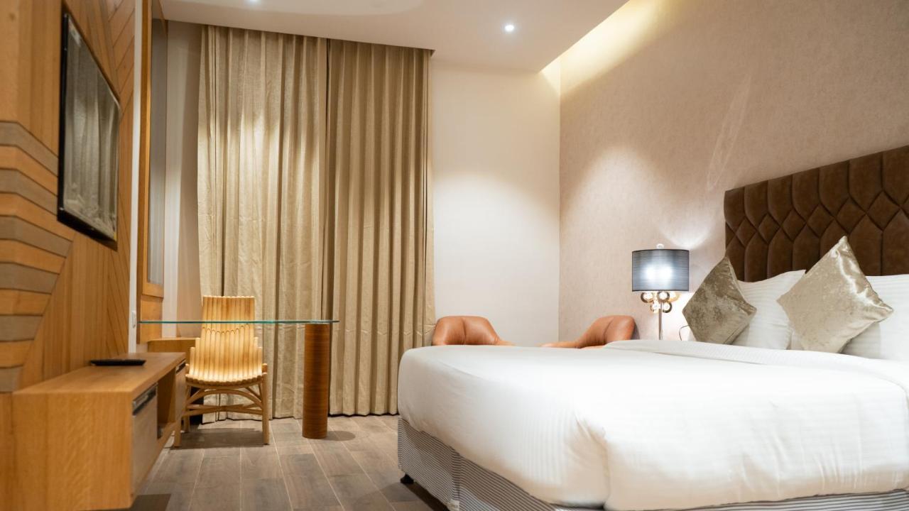 Clarks Inn Suites Kangra Luaran gambar