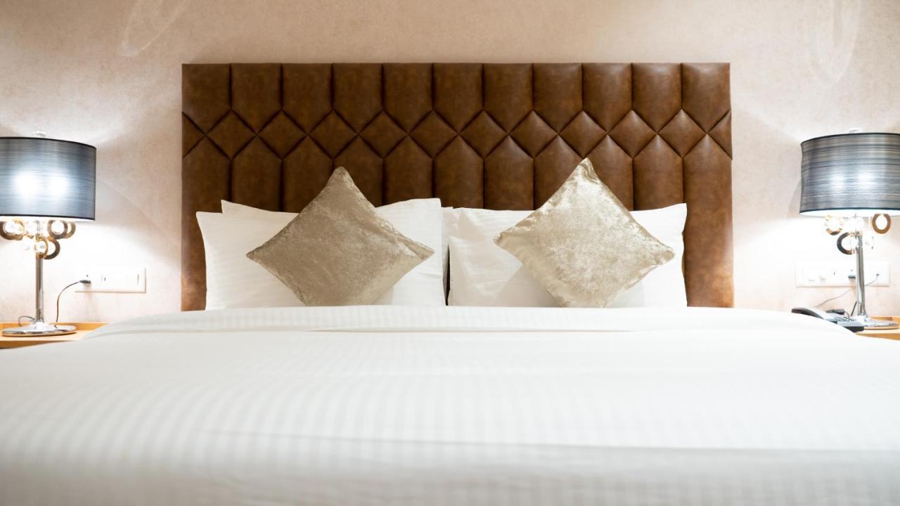 Clarks Inn Suites Kangra Luaran gambar