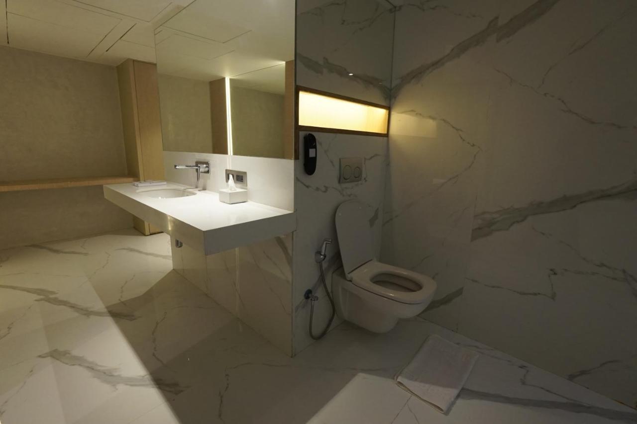 Clarks Inn Suites Kangra Luaran gambar